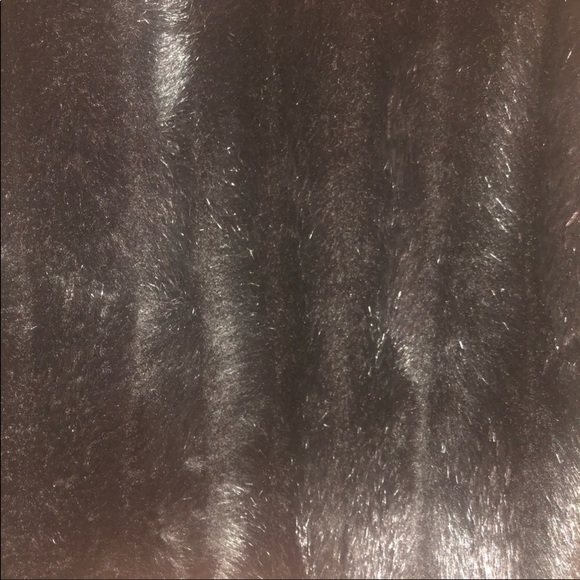 Rondo Faux Fur Jacket - Picture 4 of 4